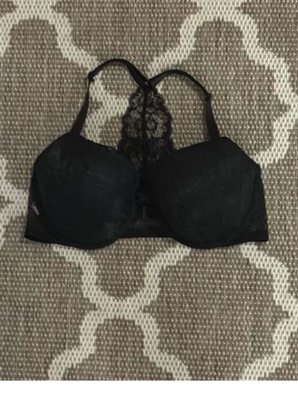 Victoria’s Secret lined Demi bra size 38D